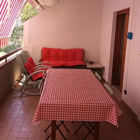 Cata House Мартинсикуро